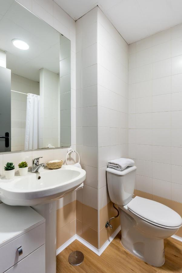 Micampus Bormujos Student Residence Bagian luar foto