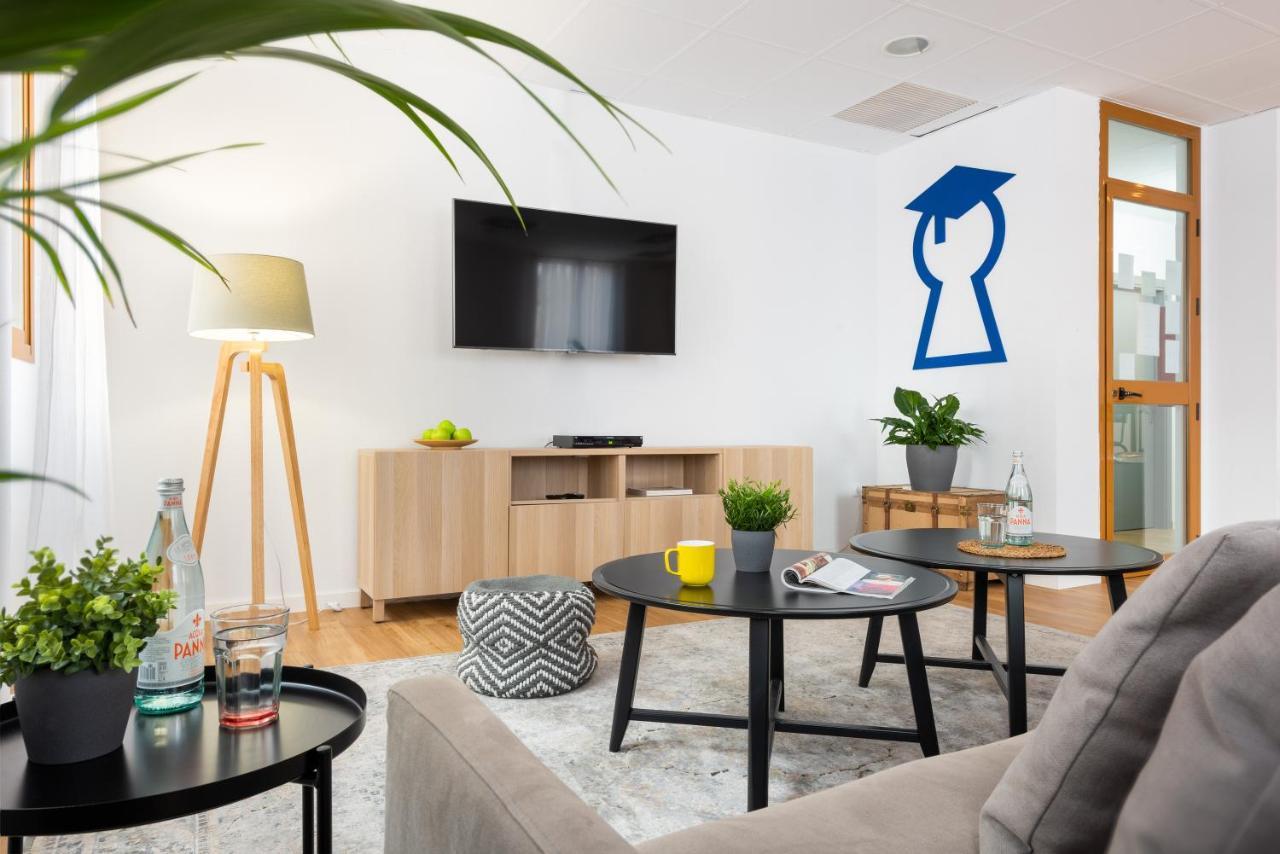 Micampus Bormujos Student Residence Bagian luar foto