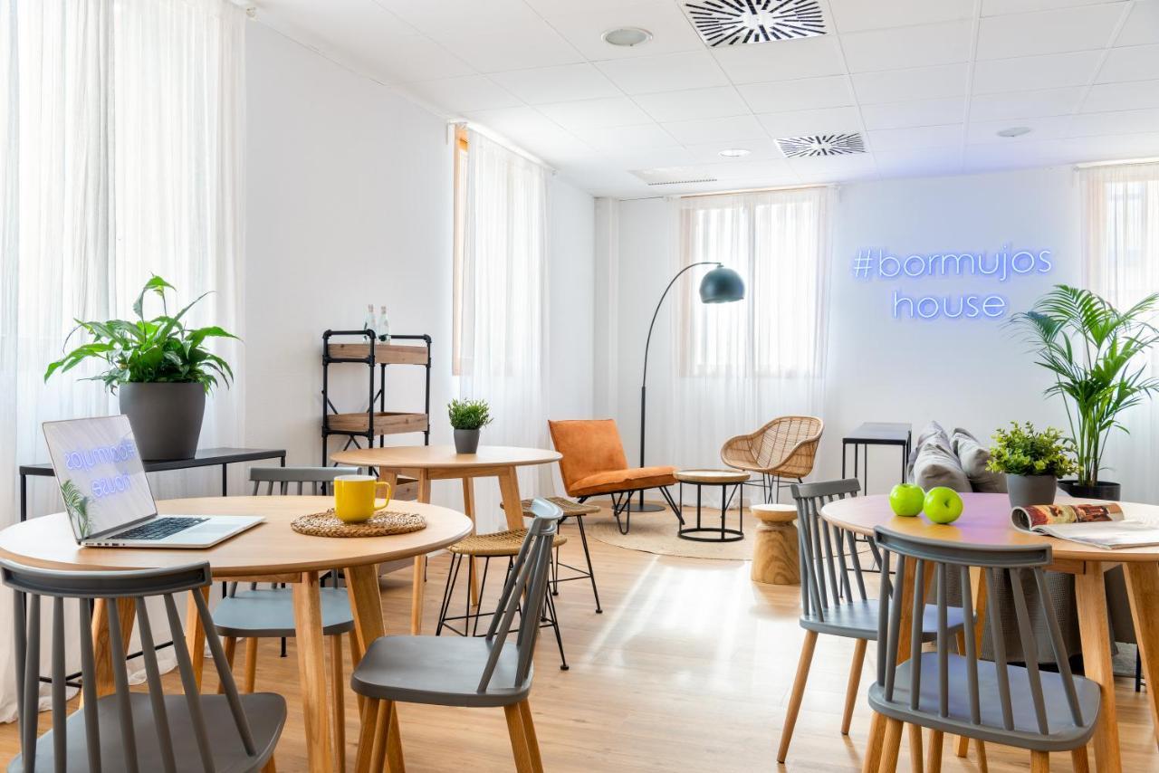 Micampus Bormujos Student Residence Bagian luar foto