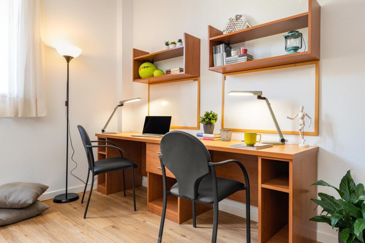 Micampus Bormujos Student Residence Bagian luar foto